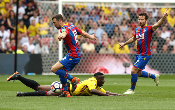 2名球员参 2名球员参